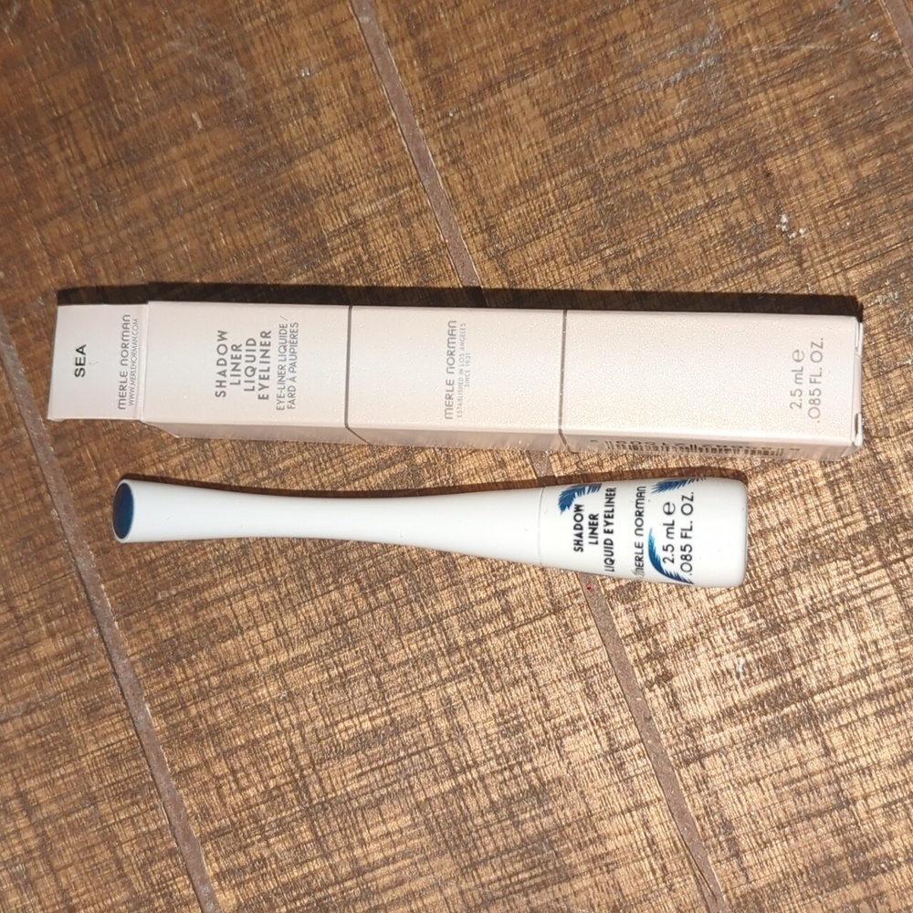 ❤️5/$25 🌟NWT Merle Norman Shadow Liner Liquid Eyeliner Sea